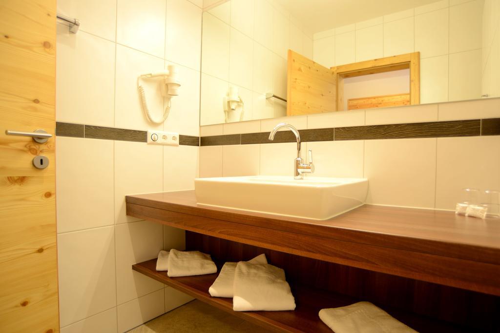 Hotel Brunnwirt Вайсбриах Экстерьер фото
