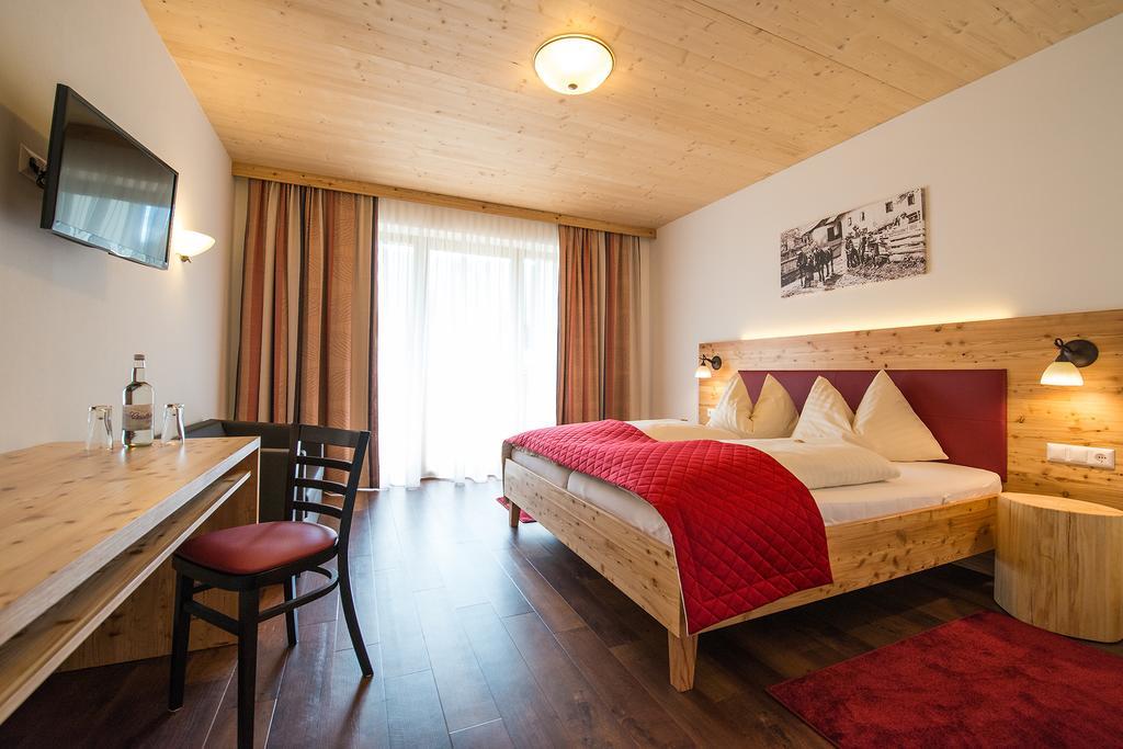 Hotel Brunnwirt Вайсбриах Экстерьер фото